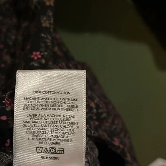 Express - M - Slim Soft Wash Floral Long Sleeve Button Down - Picture 8 of 9